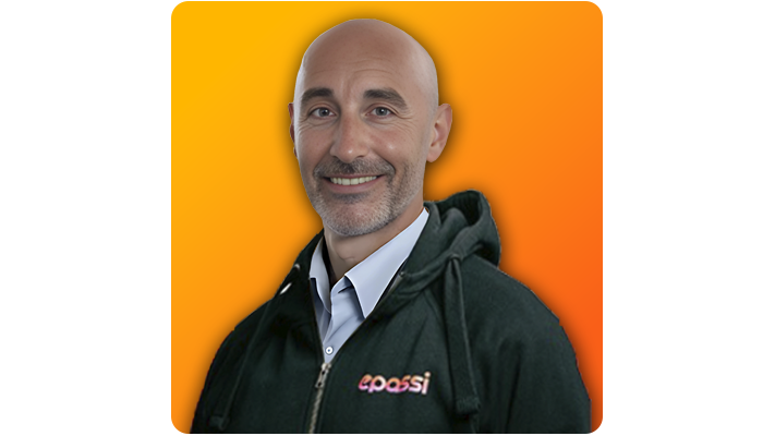 Phil_Hoodie_2026_rounded16-9